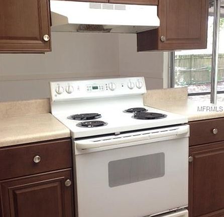 4th image of 626 Fruitwood Ave