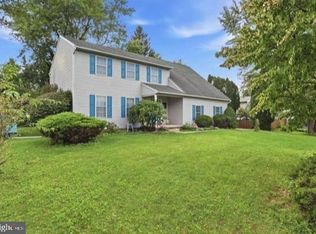 2880 Stillmeadow Ln, York, PA 17404