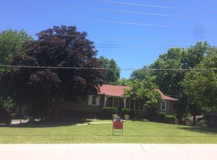 2428 S Blackman Rd, Springfield, MO 65809