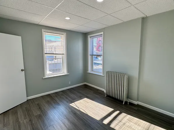 511 40th Street image 5 of 9