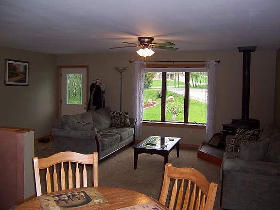 3rd image of 6 Warwick Ct