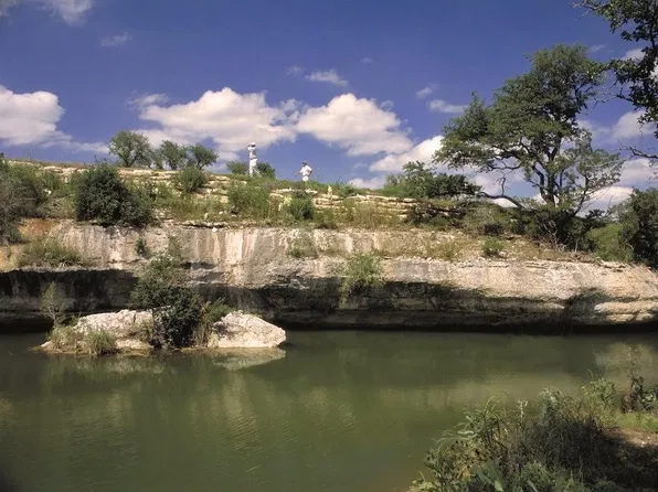 8536 Douglaston Rd, Cleburne, TX 76033