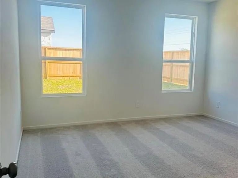 226 Draper Shadows Dr — Photo 27