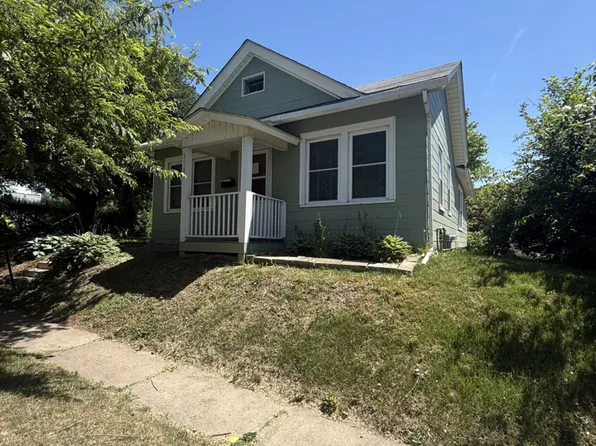 1141 N Gaines St, Davenport, IA 52804