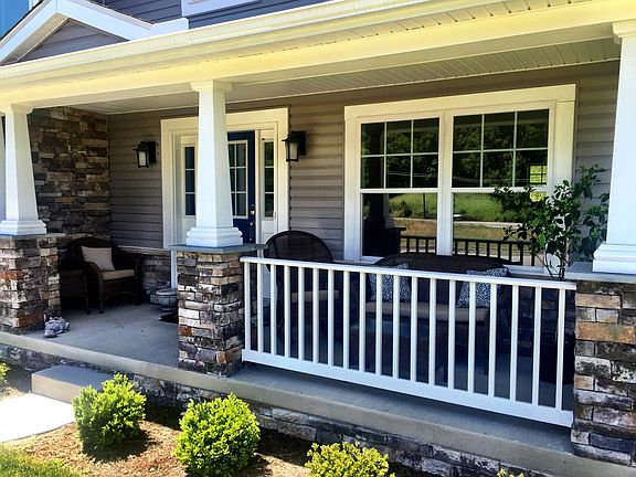 3rd image of 72 Ashbrooke Ct