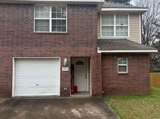 1776 N Evening Shade Dr, Fayetteville, AR 72703