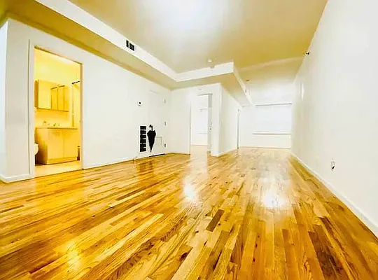 Rented by null | media 27