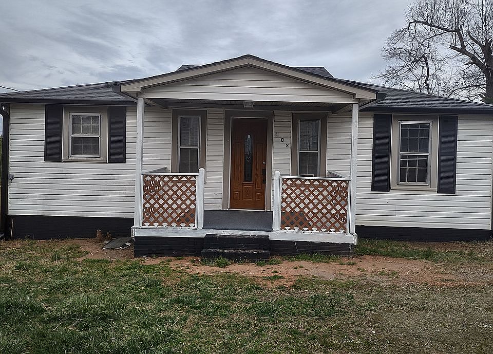 1st image of 103 1st Ave NE