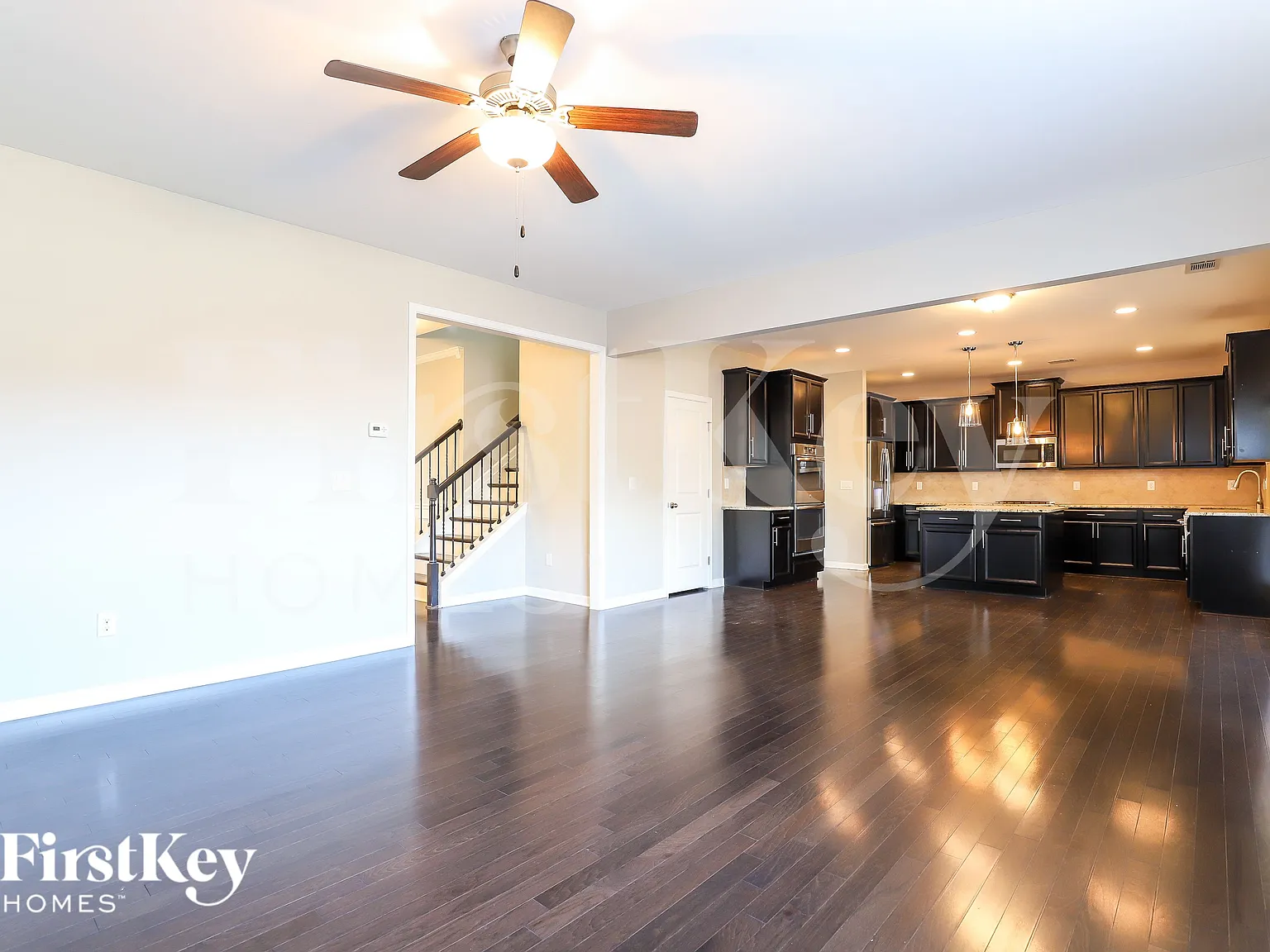 4 bed, 3.0 bath, 3008 sqft, $2,960 — Photo 4