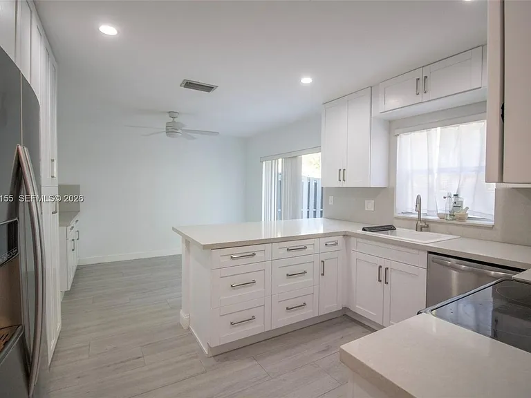 4844 Grapevine Way — Photo 4