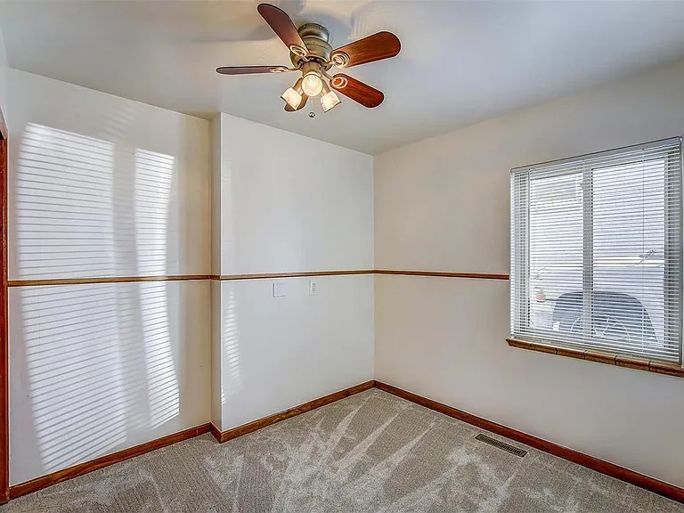 2811 Utica St — Photo 14