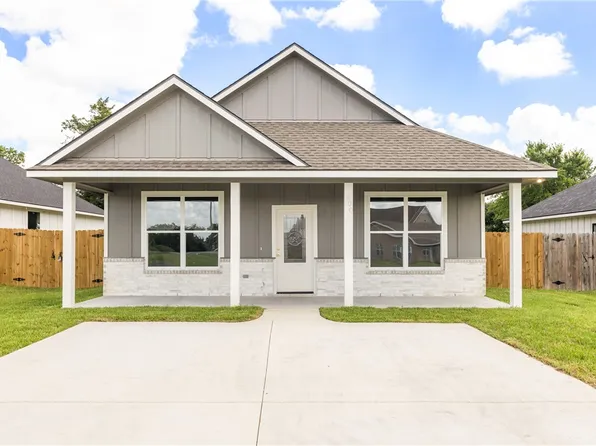 1800 Brookhaven St, Bryan, TX 77803