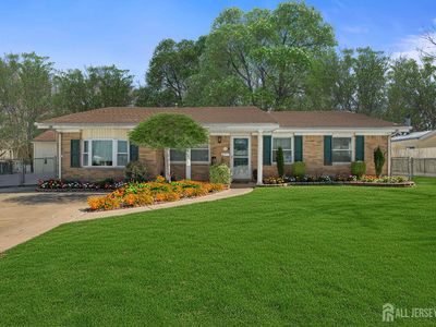 105 Applegate Ave, Monroe Township, NJ, 08831