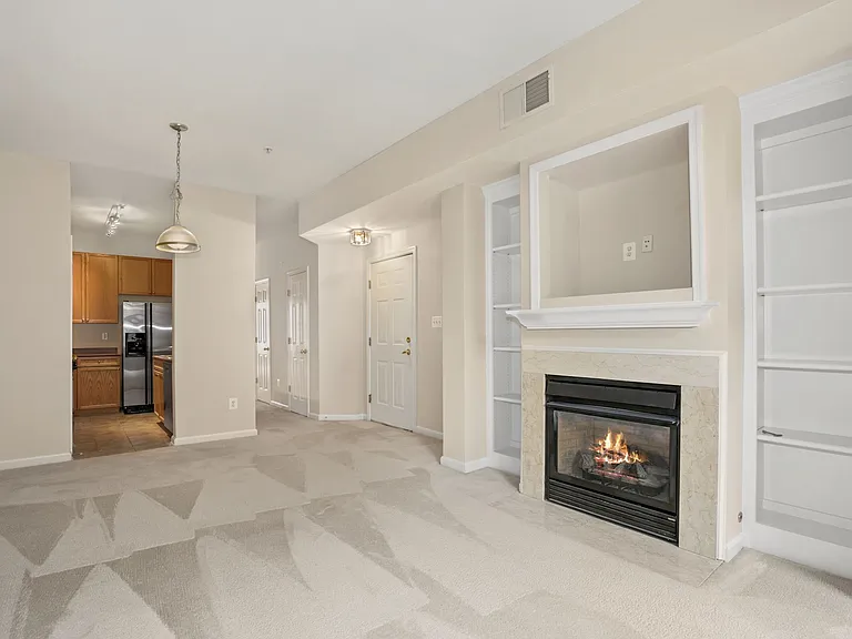 2664 Manhattan Pl #105 — Photo 9