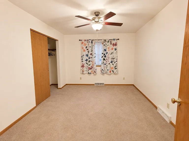 3718-3720 Sunbrook Rd — Photo 4