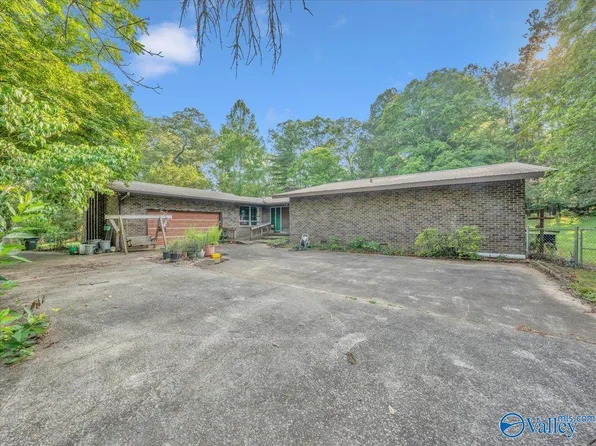 611 Tupelo Pike, Scottsboro, AL 35768