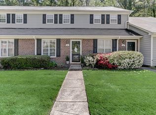 8 Hartford Ct, Durham, NC 27707