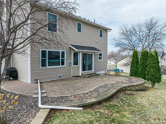 3rd image of 512 Dogwood Ave NW