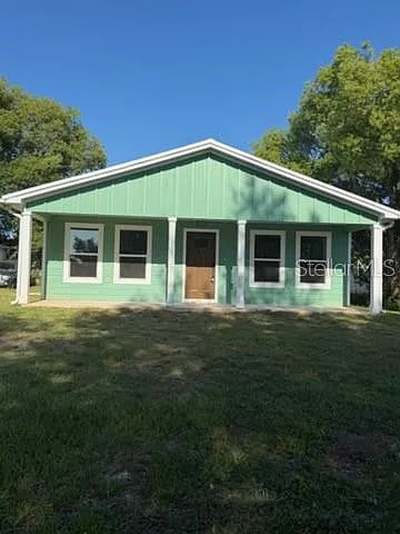 3 bed, 2.0 bath, 1260 sqft, $2,300 — Photo 1