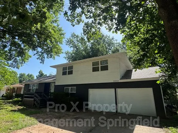 3332 S Southlyn Pl, Springfield, MO 65804
