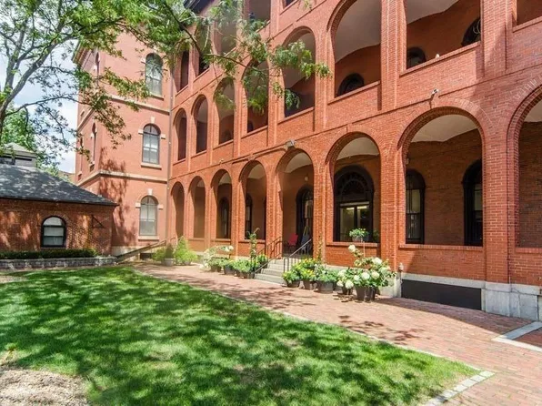 100 Captains Row APT 105, Chelsea, MA 02150