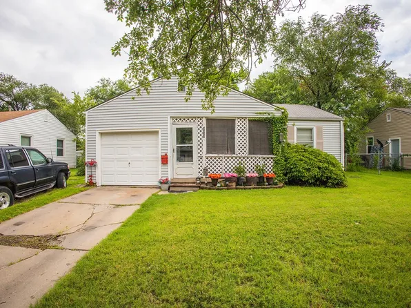 2020 S Saint Clair Ave, Wichita, KS 67213