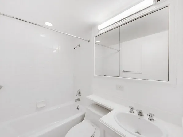 136 East 55th Street image 1 of 5