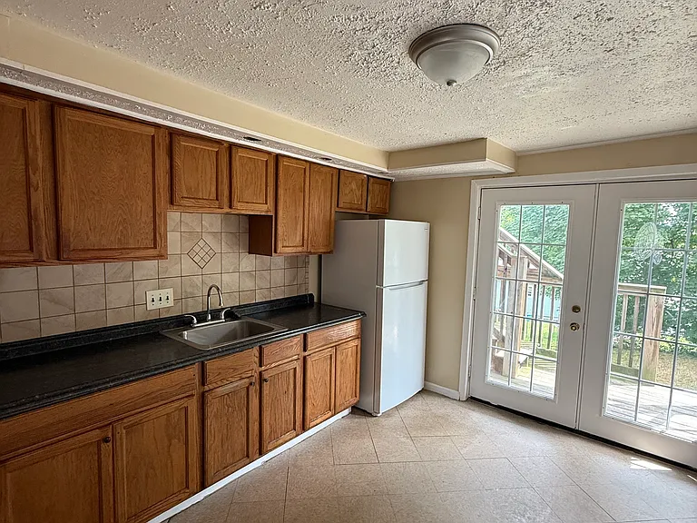 15 Robart St #1 — Photo 7
