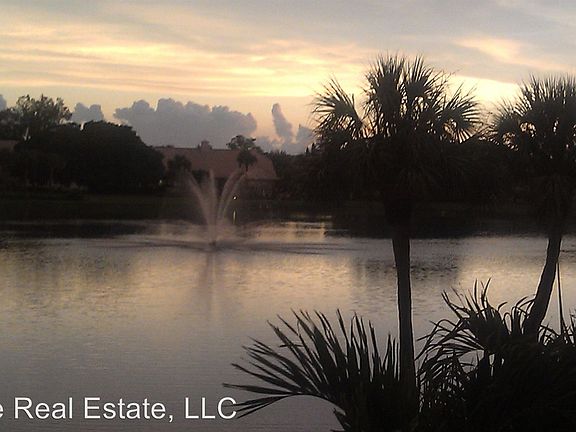 2nd image of 222 Pompano Dr SE APT D