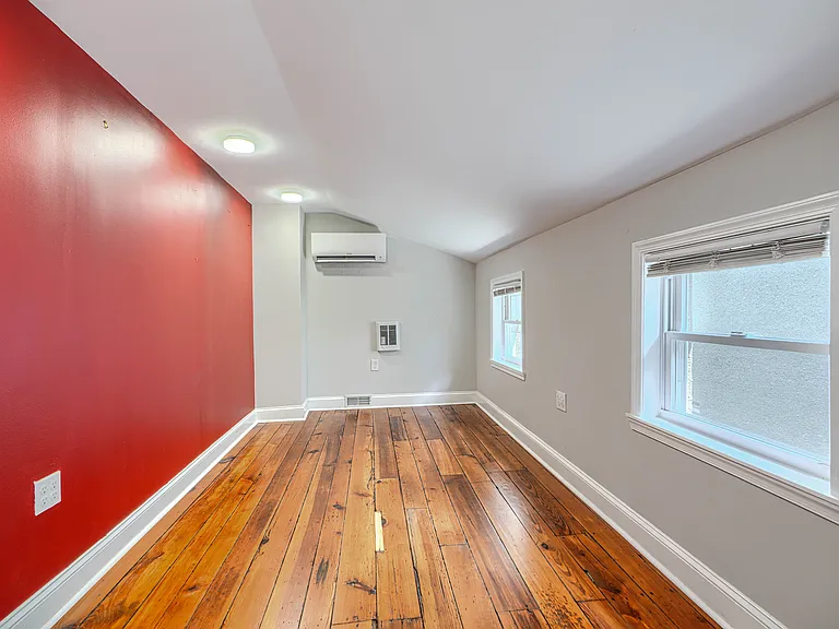 214 Warren Ave — Photo 31
