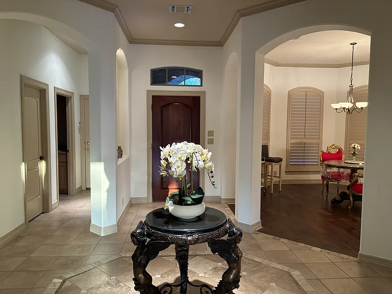 131 Westcourt Ln — Photo 4