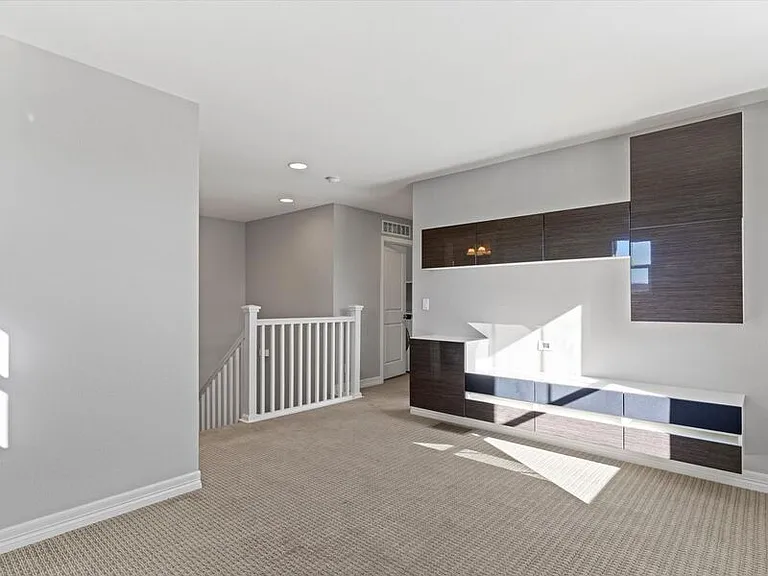 11163 E 28th Pl — Photo 10