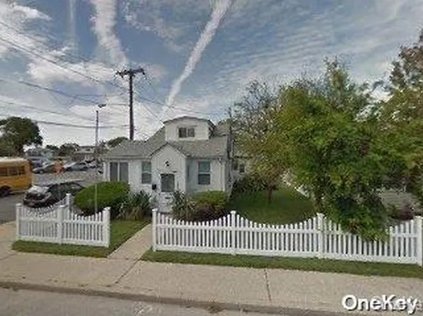 3124 Royal Avenue, Oceanside, NY 11572