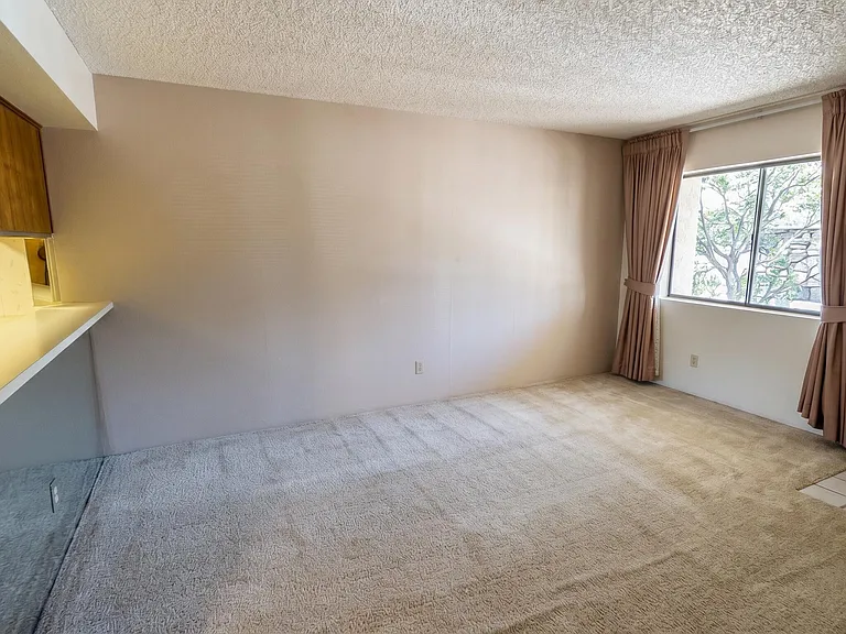 7664 E 22nd St #4 — Photo 4