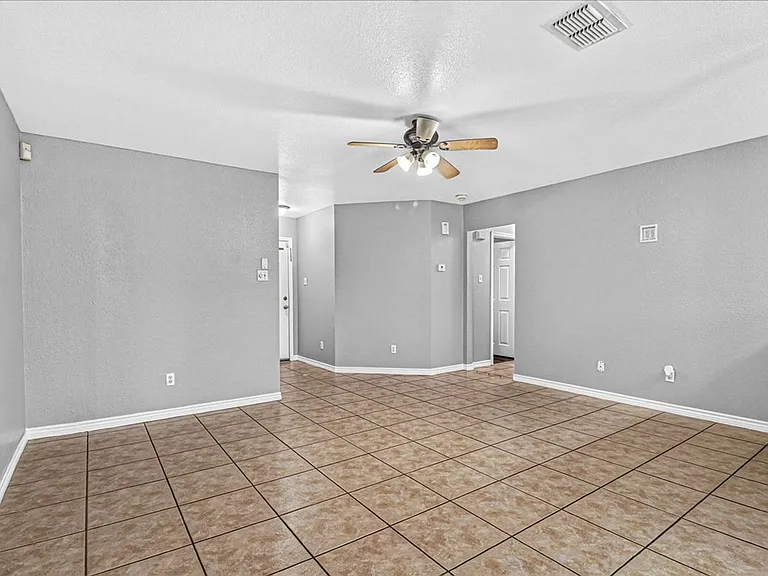 6810 Blue Skyway Dr — Photo 6