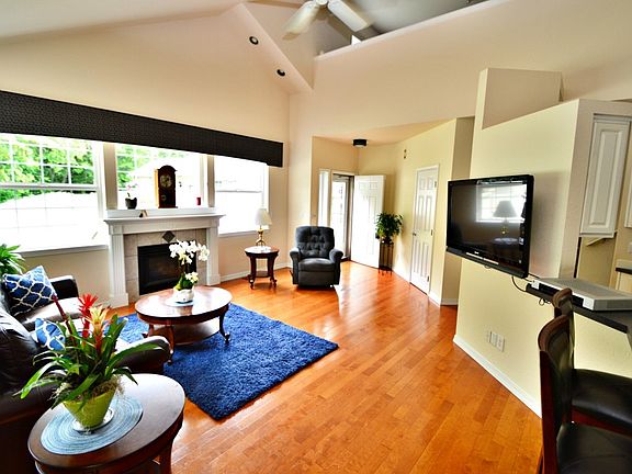 4th image of 12603 132nd Avenue Ct E
