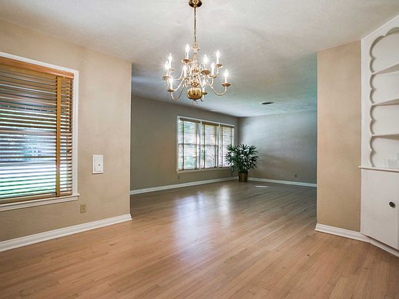 5th image of 4748 Trail Lake Dr