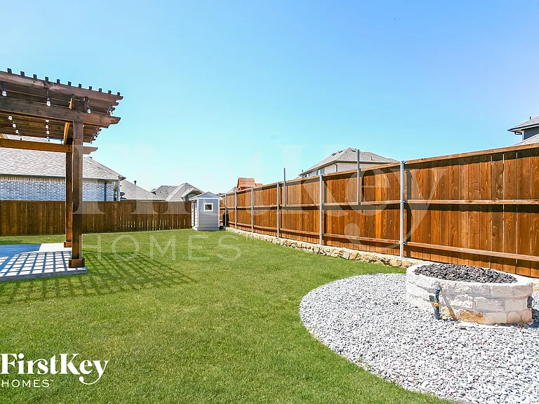 1714 Voltera Dr — Photo 15