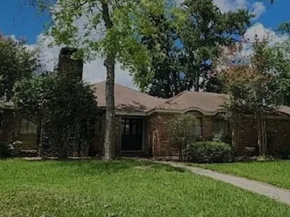 7080 Blarney St, Beaumont, TX 77706