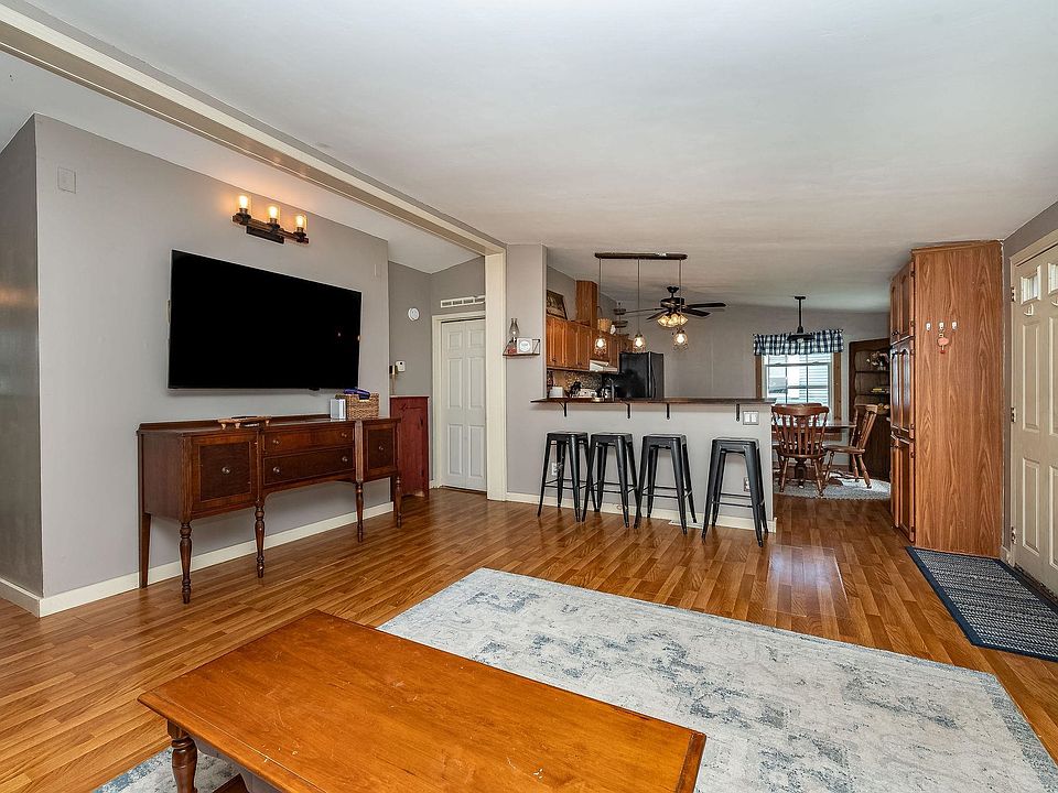 1st image of 446 Emerald Drive