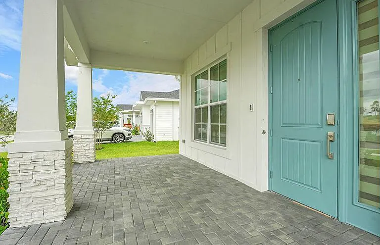 601 Hookline Cir — Photo 5