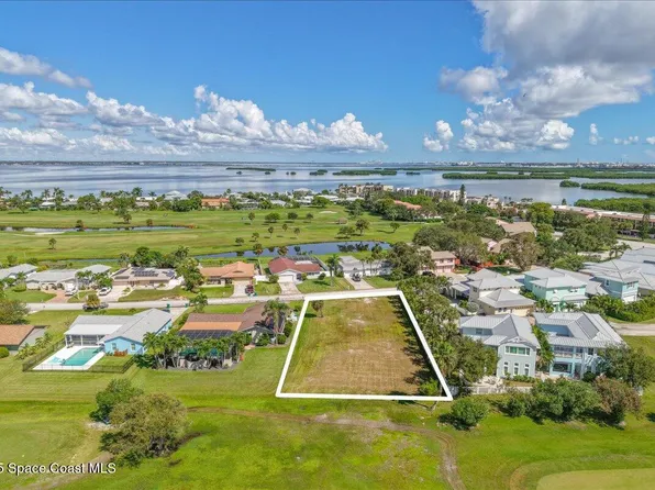 10 Fairway Dr, Cocoa Beach, FL 32931