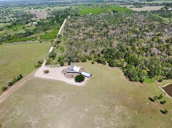 769 High Grove Rd, Cedar Creek, TX 78612