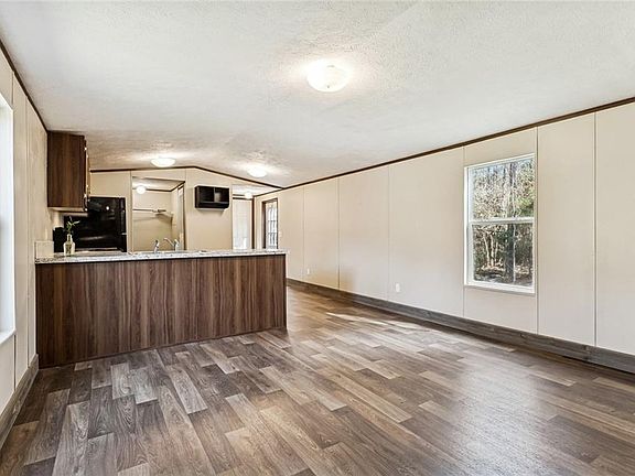4th image of 73232 Hillcrest Blvd