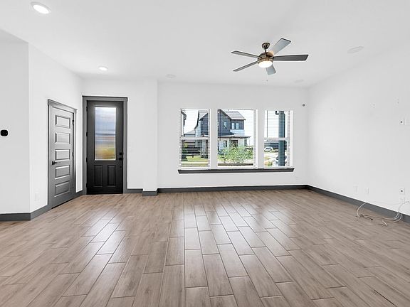 5th image of 18514 Gratification Ln
