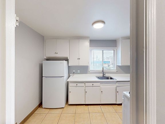 3rd image of 4237 Foothill Blvd #4239C