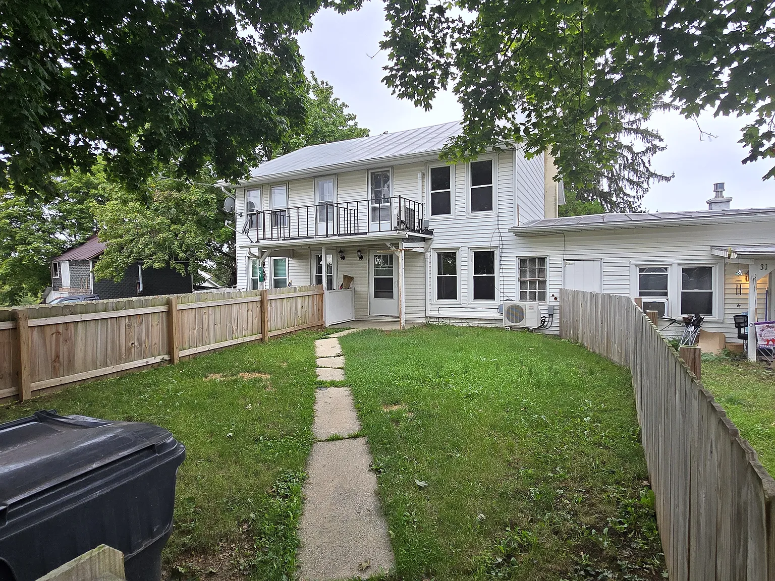 2 bed, $1,200 — Photo 1