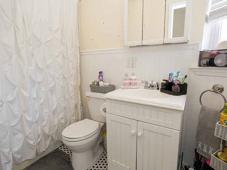 199 Van Winkle St #2 — Photo 17