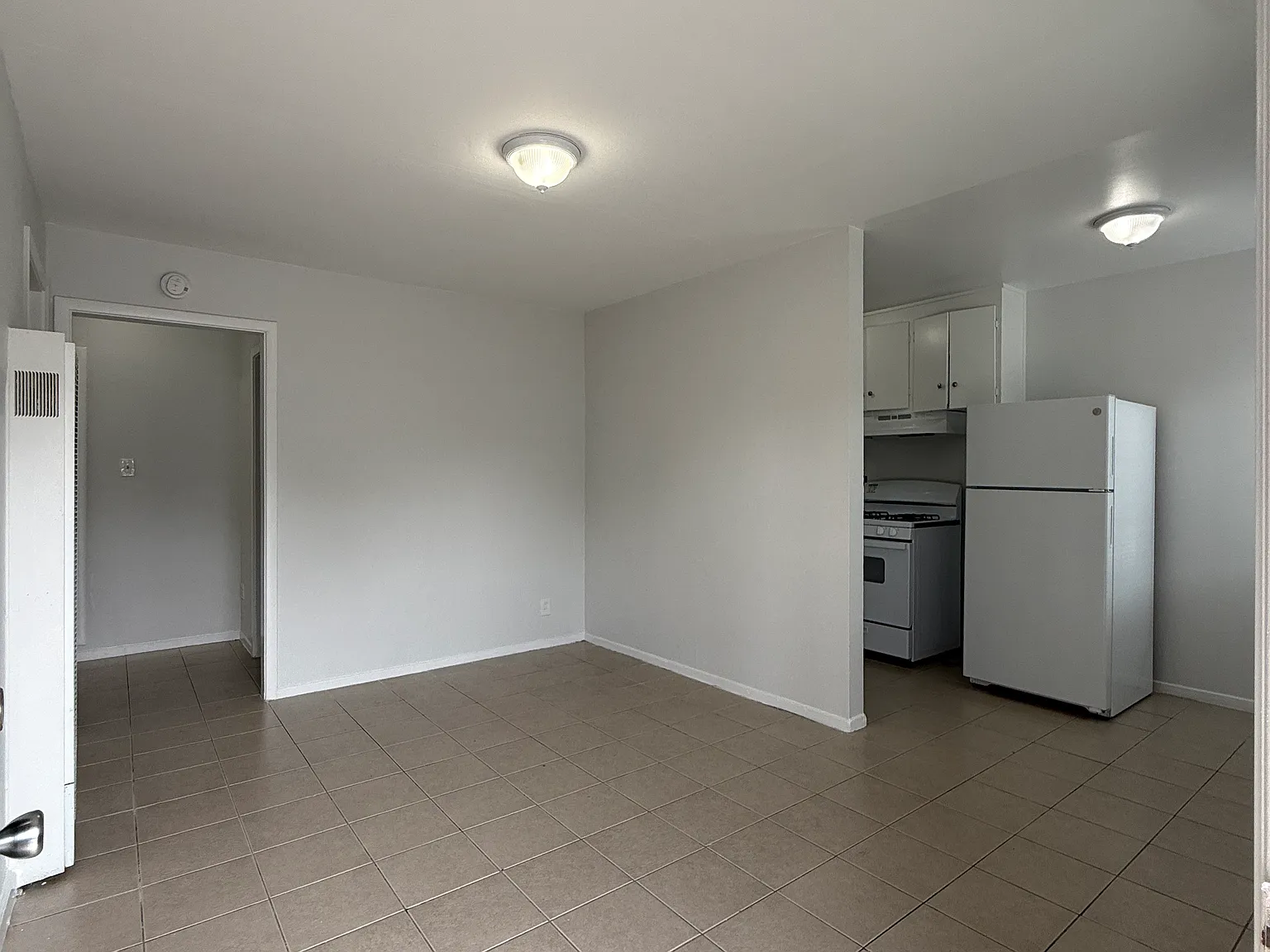 4720 Roosevelt Ave — Photo 2