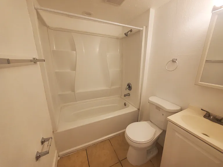 1645 Prescott St S — Photo 7